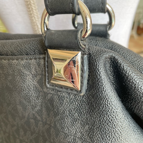 Michael Kors Handbag - Picture 3 of 16